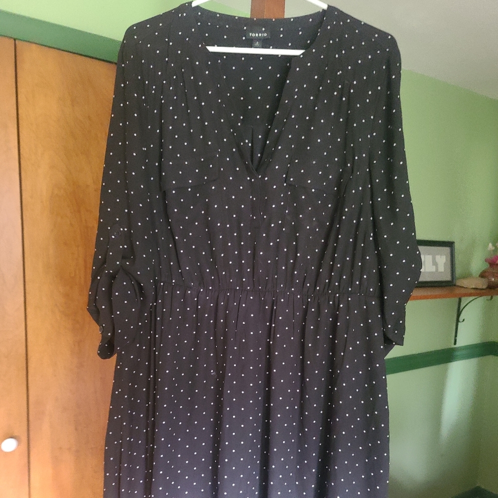 Torrid Poka Dot 3/4 Sleeve Dress
